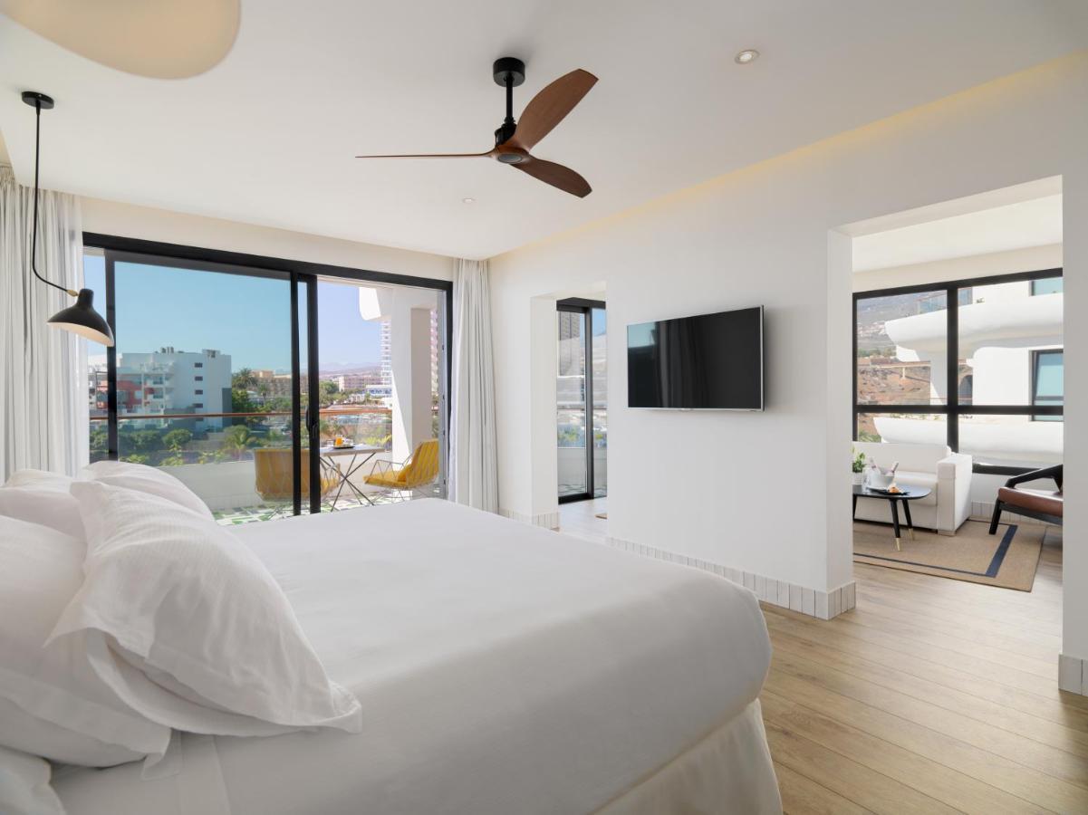 Hotel H10 Atlantic Sunset Horizons Collection Costa Adeje  Esterno foto A bedroom at the hotel