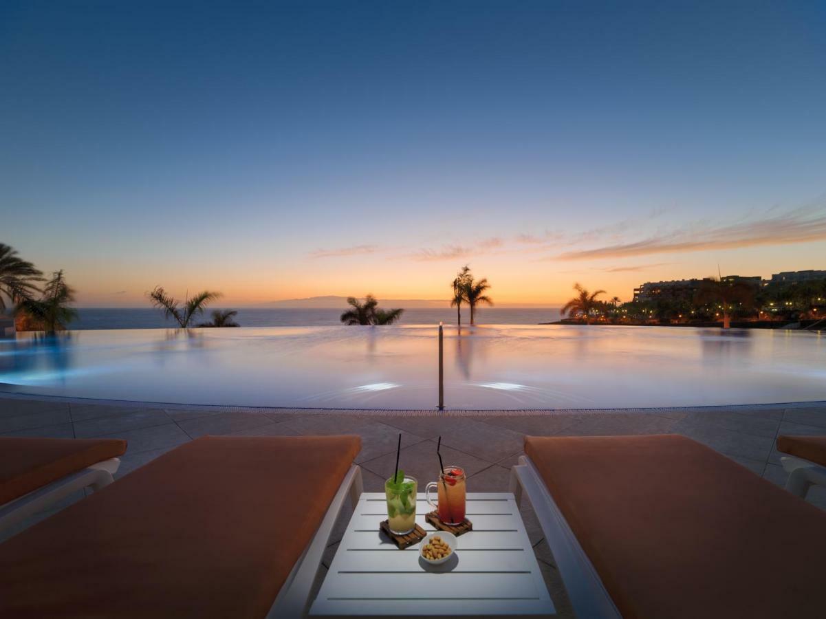 Hotel H10 Atlantic Sunset Horizons Collection Costa Adeje  Esterno foto Sunset at the pool