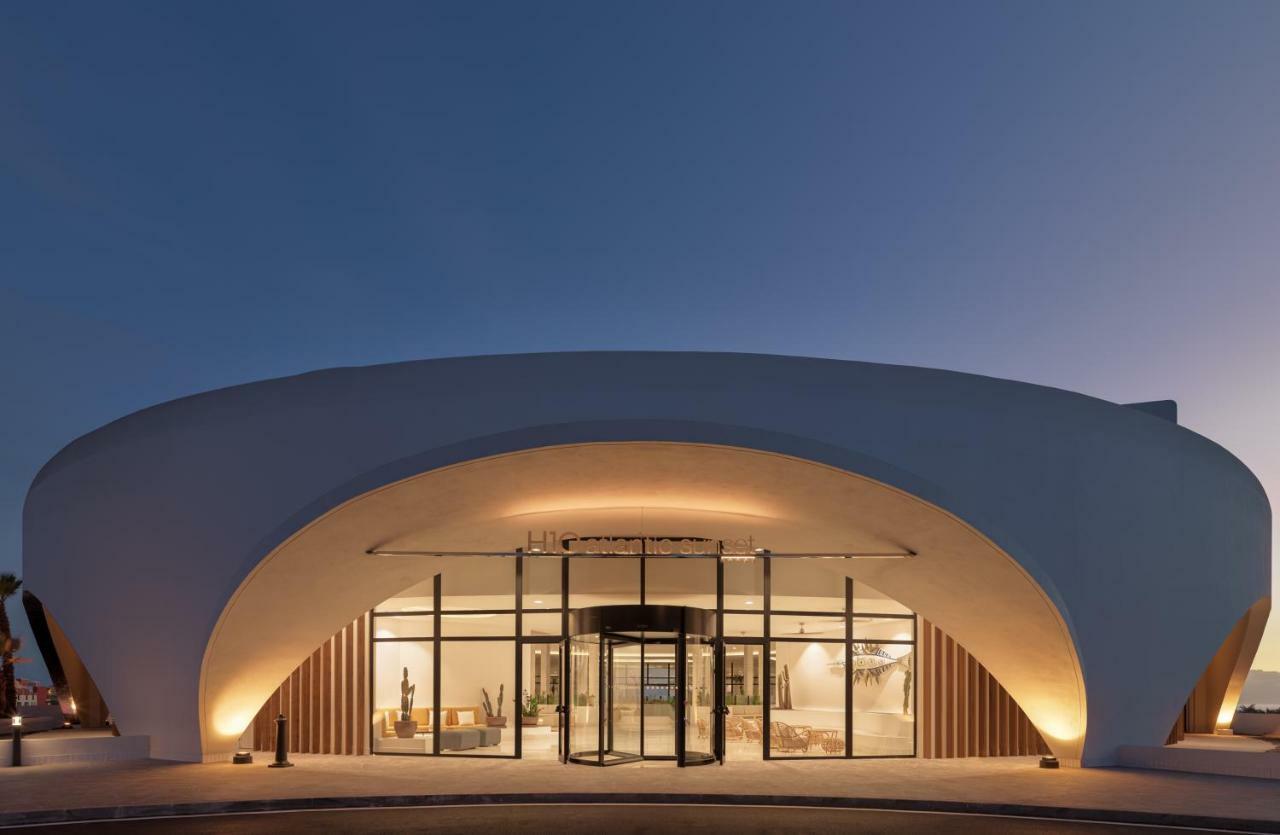 Hotel H10 Atlantic Sunset Horizons Collection Costa Adeje  Esterno foto Entrance of the museum