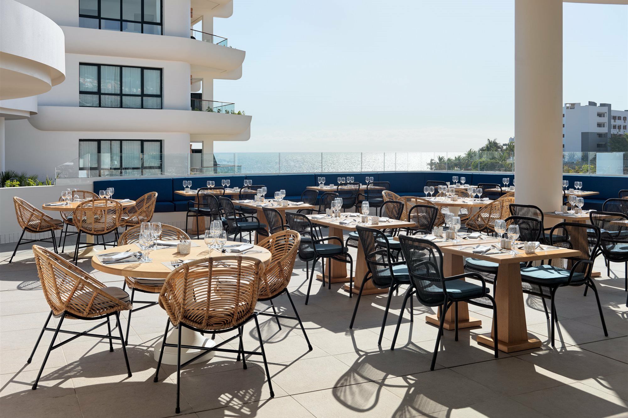 Hotel H10 Atlantic Sunset Horizons Collection Costa Adeje  Esterno foto The rooftop terrace at the Hotel